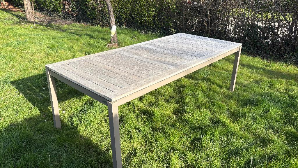 Terrastafel van hout en aluminium, Ophalen, Zo goed als nieuw, Rechthoekig, Hout