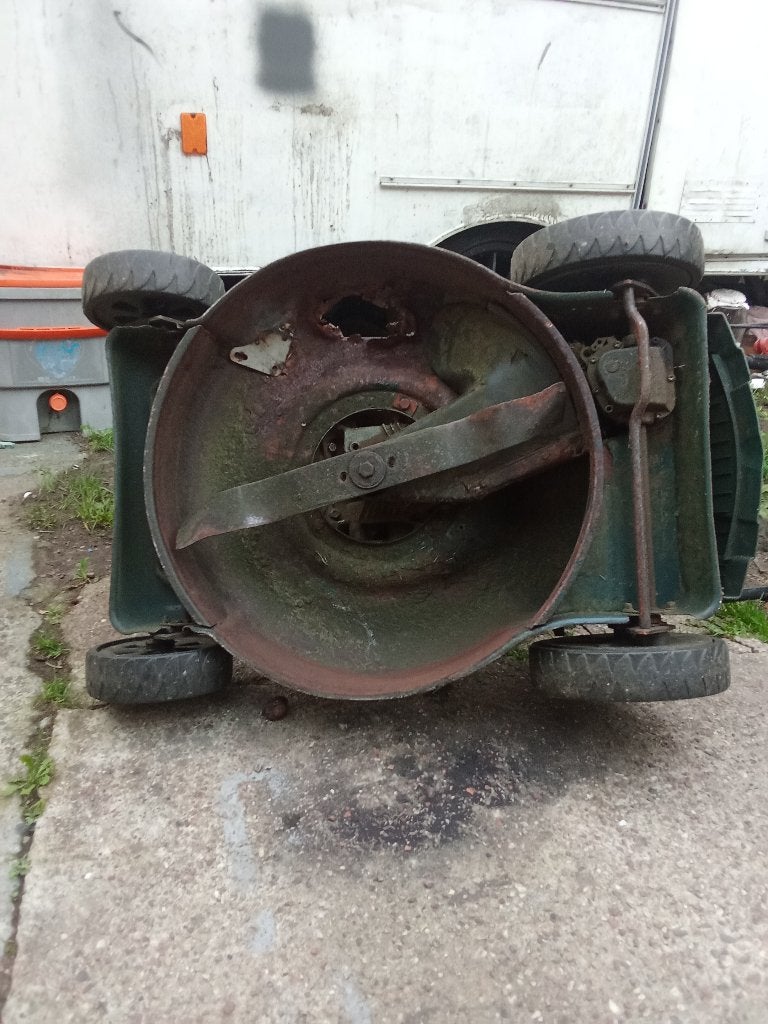 Honda grasmaaier groot chasis schade, Ophalen, Cirkelmaaier, Gebruikt, Opvangbak