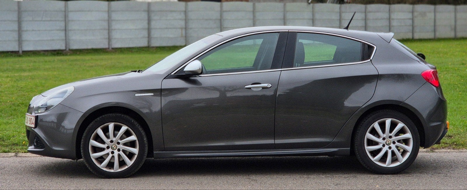Alfa Romeo giulietta 20jtd 103kw 138mkm clima ctok 5500€, Euro 5, Boîte manuelle, 5 portes, Particulier