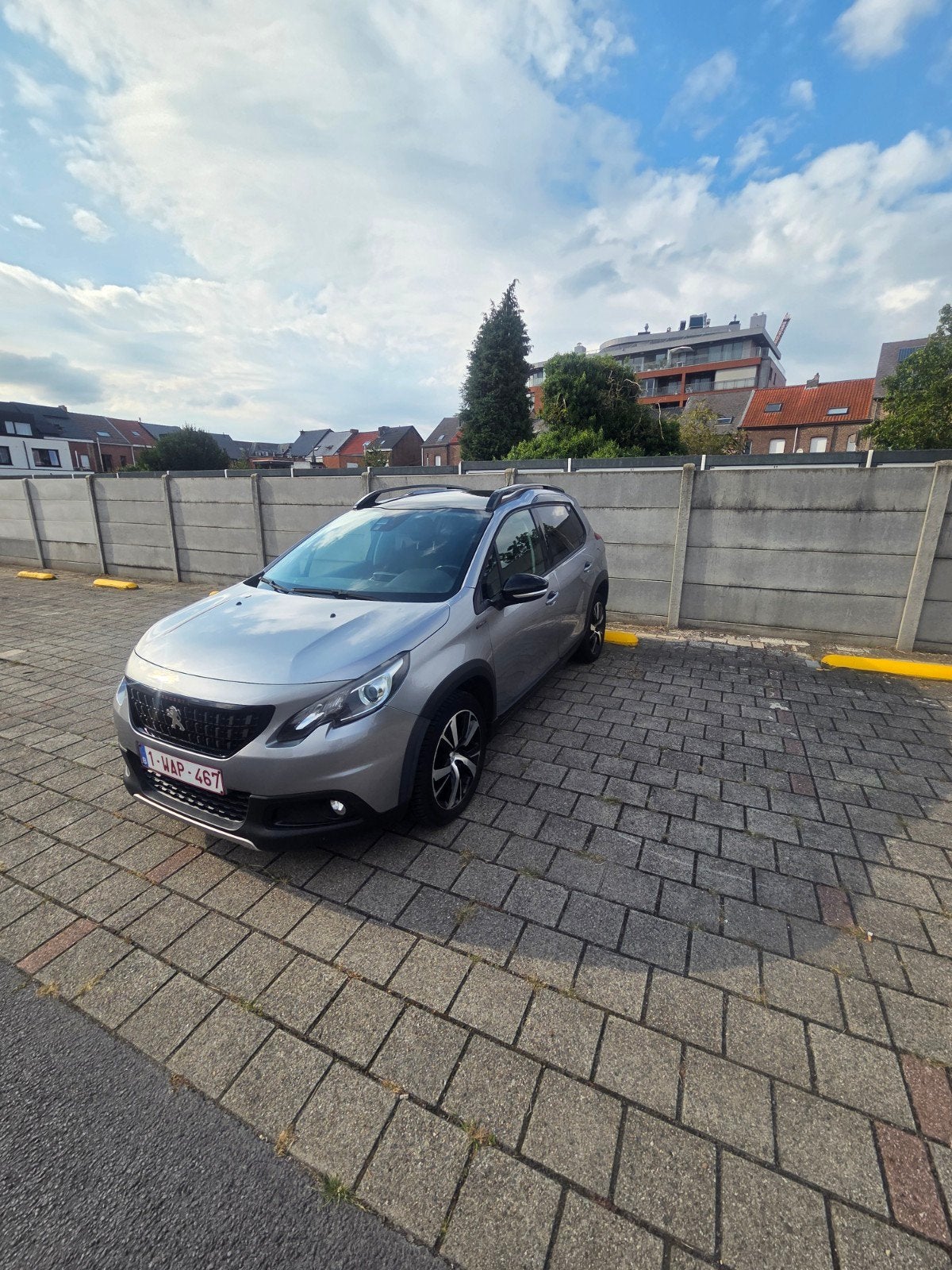Peugeot 2008 GT Line 1.2 PureTech 110 ch Automatique — 2018, Argent ou Gris, 5 portes, 5 places, Automatique