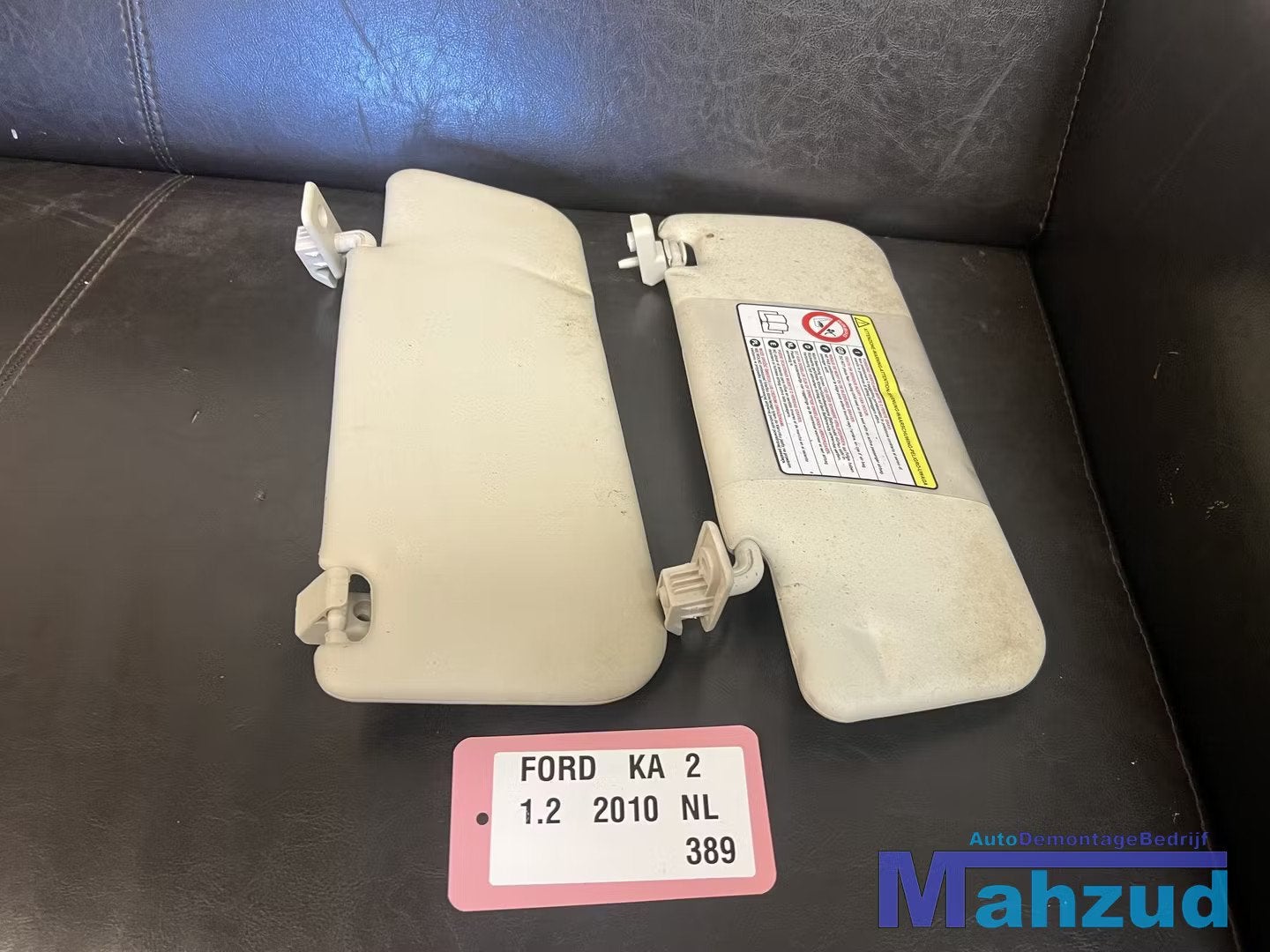 FORD KA 2 zonneklep links rechts 2008-2016, Info@ford.com, Ford Motor Company, American Road 1
48126  Dearborn, Ford
