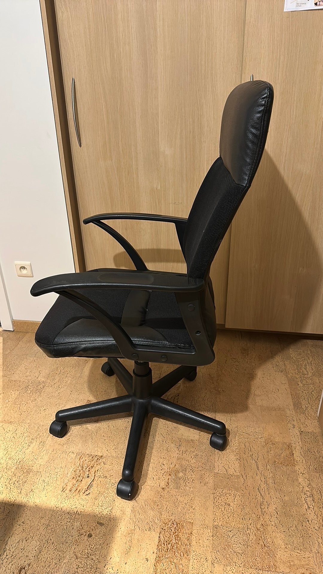 Bureau stoel, Ophalen, Zo goed als nieuw, Zwart, Bureaustoel