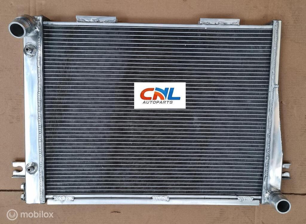Radiateur  BMW 5 E28 525i/528i/533i/535i;6 E24 628/633/635, Auto-onderdelen, Nieuw, Ophalen of Verzenden