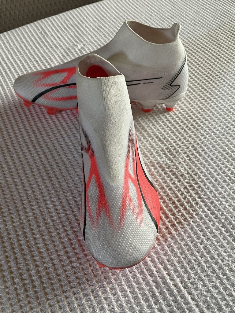 PUMA Ultra Match voetbalschoenen maat 42, Sport en Fitness, Voetbal, Ophalen, Zo goed als nieuw, Schoenen