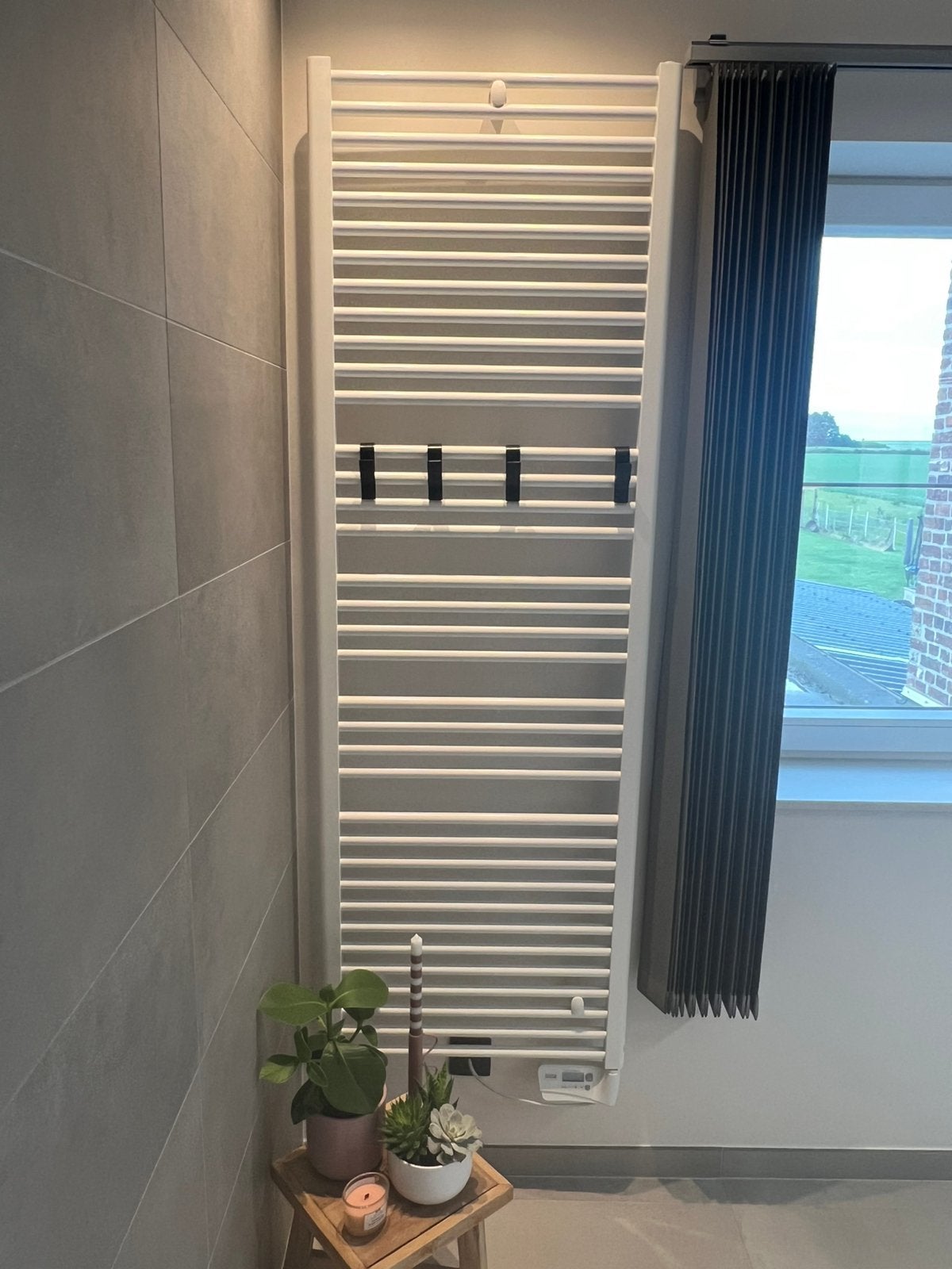 Radiateur sèche-serviettes électrique, Bricolage & Construction, Enlèvement, Comme neuf