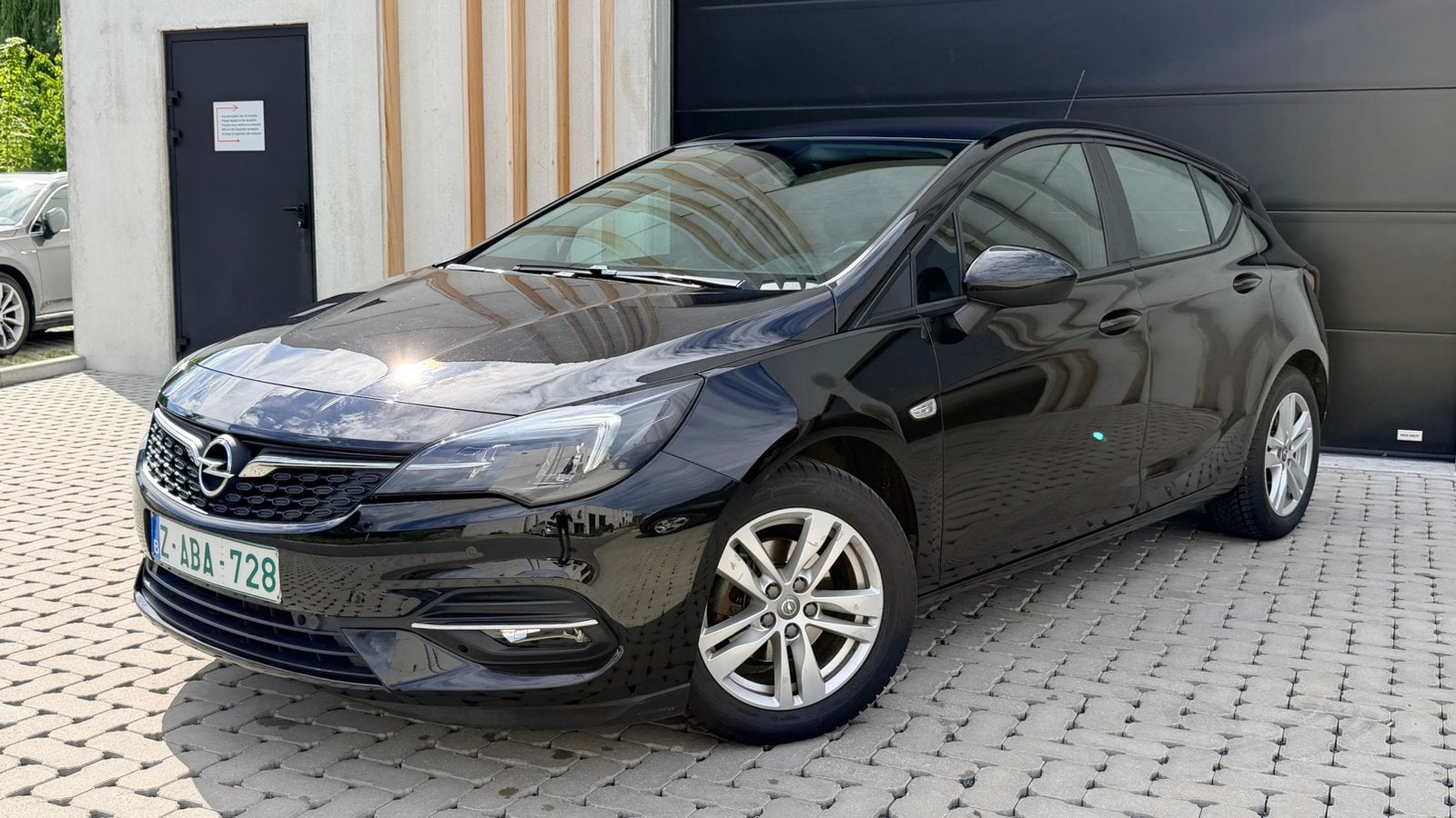 Opel Astra 1.2 Benzine – 2021 – 44.000 km - 1 JAAR GARANTIE, Auto's, Opel, Voorwielaandrijving, Stof, Zwart, Bedrijf