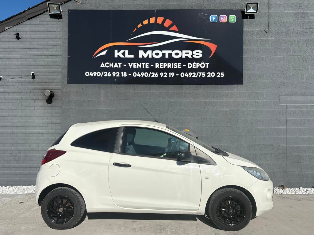 FORD KA 1.2i ESSENCE 132 000KM CARPASS EURO 5, Auto's, Ford, Voorwielaandrijving, Euro 5, Stof, Zwart