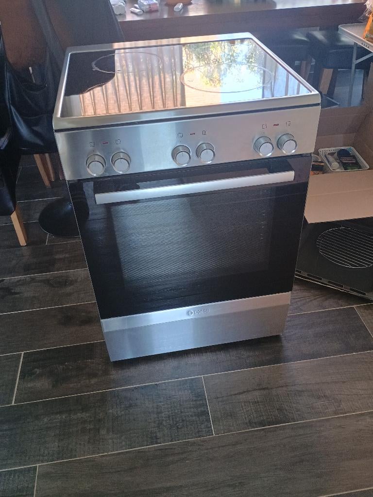 Bosch kookvuur met oven, Elektronische apparatuur, Fornuizen, Ophalen, Gebruikt, Minder dan 85 cm, Hete lucht