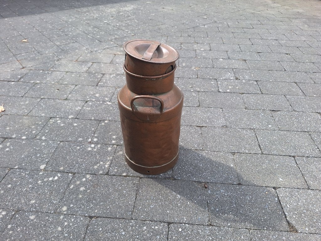 Melkbus in koper, Ophalen, Koper