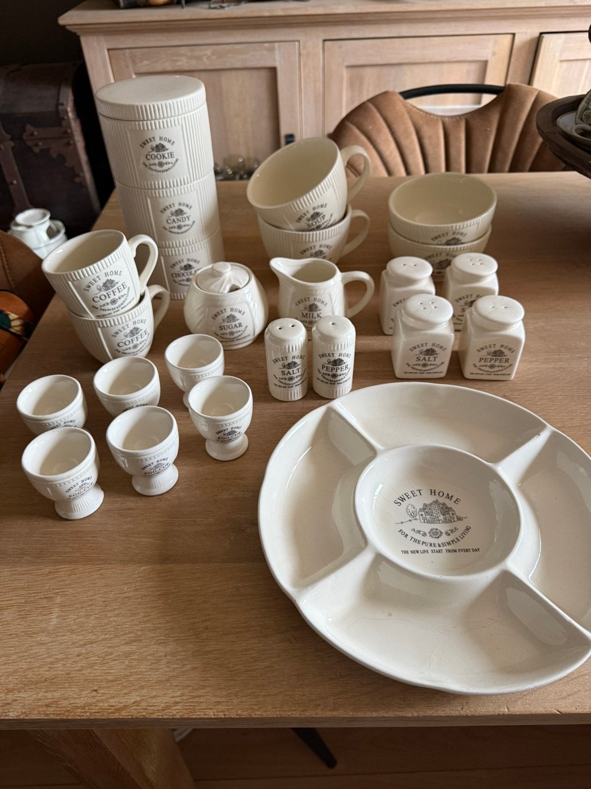 Sweet Home servies, Ophalen