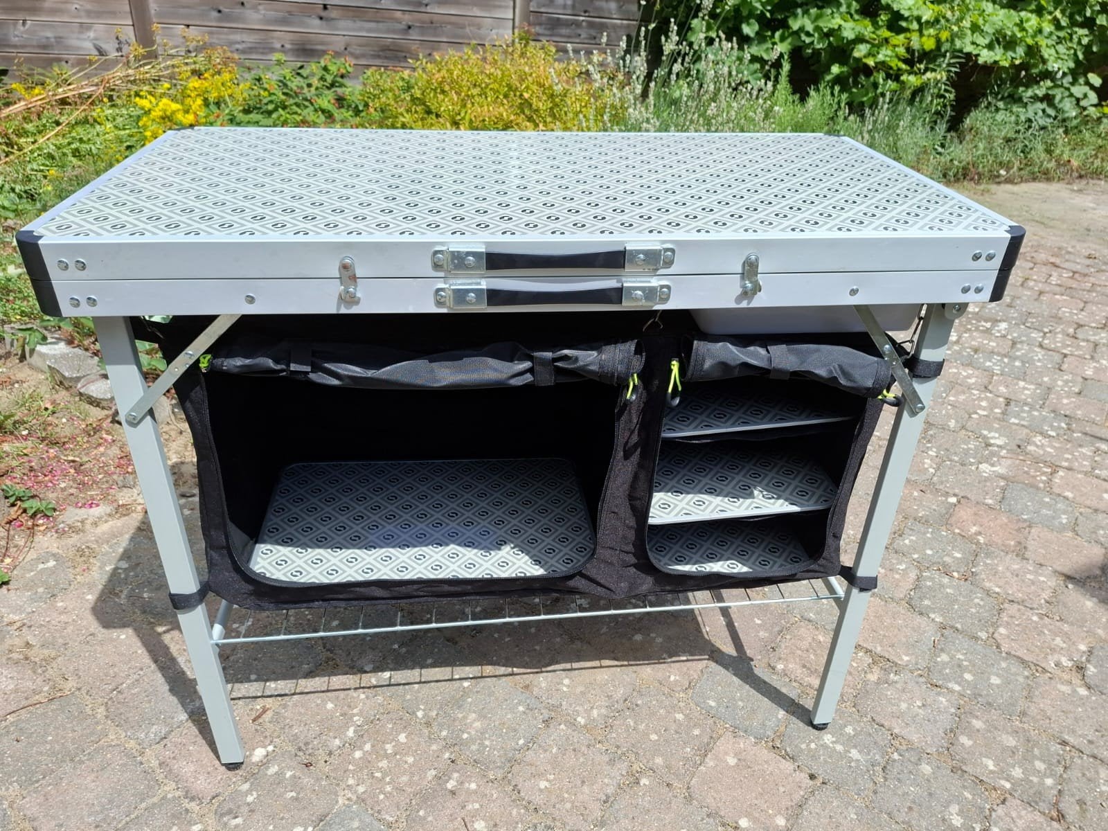 Outwell keukenkast, Caravanes & Camping, Meubles de camping, Enlèvement, Utilisé, Armoire de camping
