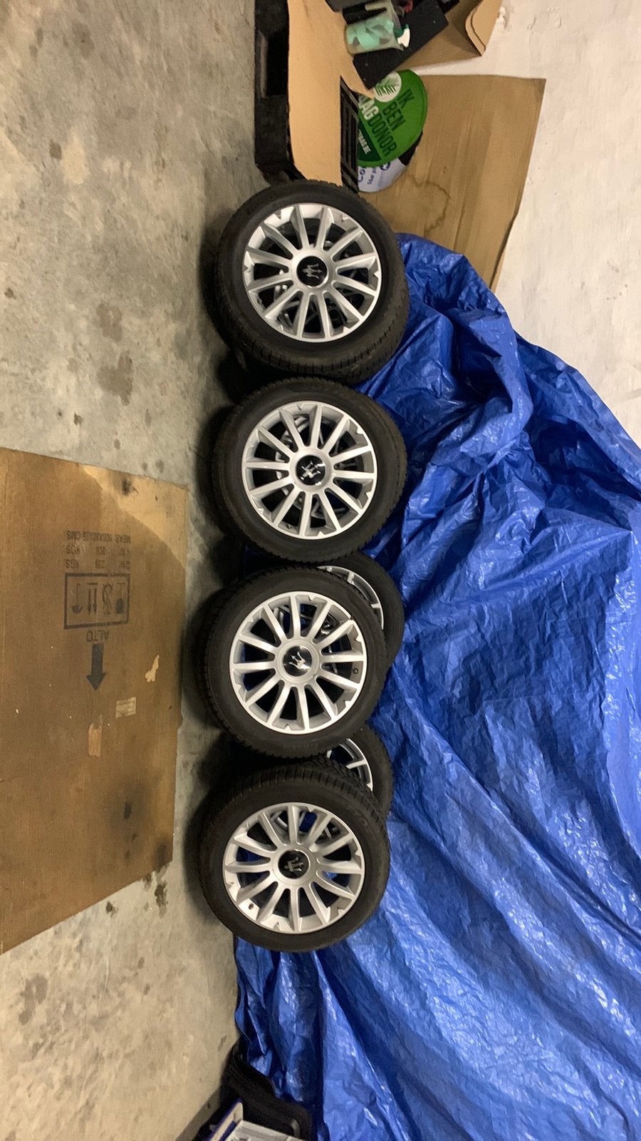 Maserati, Autos : Pièces & Accessoires, Enlèvement, Pneus hiver, Pneu(s)