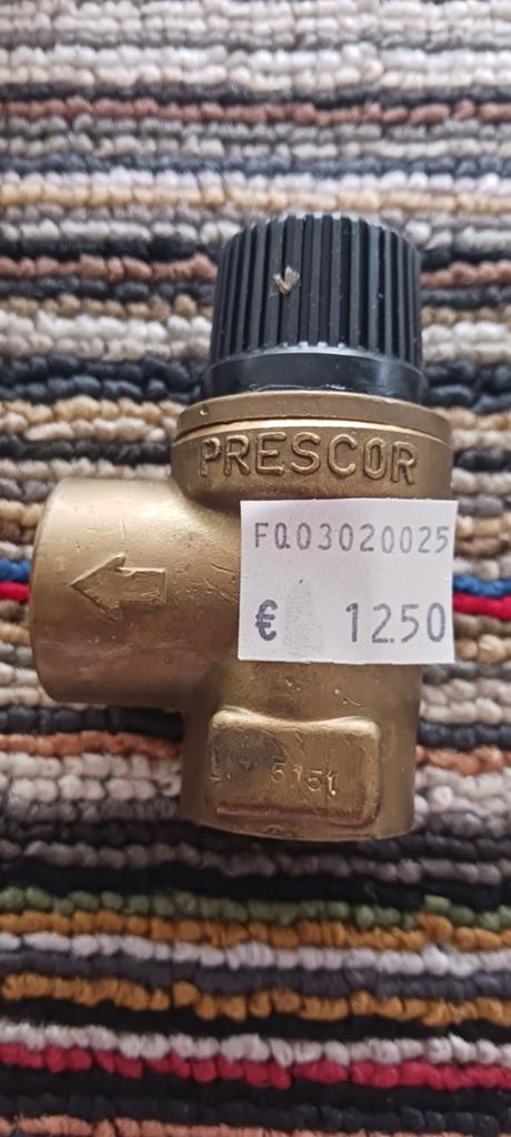 NIEUW OVERSTORTVENTIEL 1/2 3 BAR  EN  3/4 1/2 8 BAR, Doe-het-zelf en Bouw, Verwarming en Radiatoren, Ophalen, Nieuw, Overige typen
