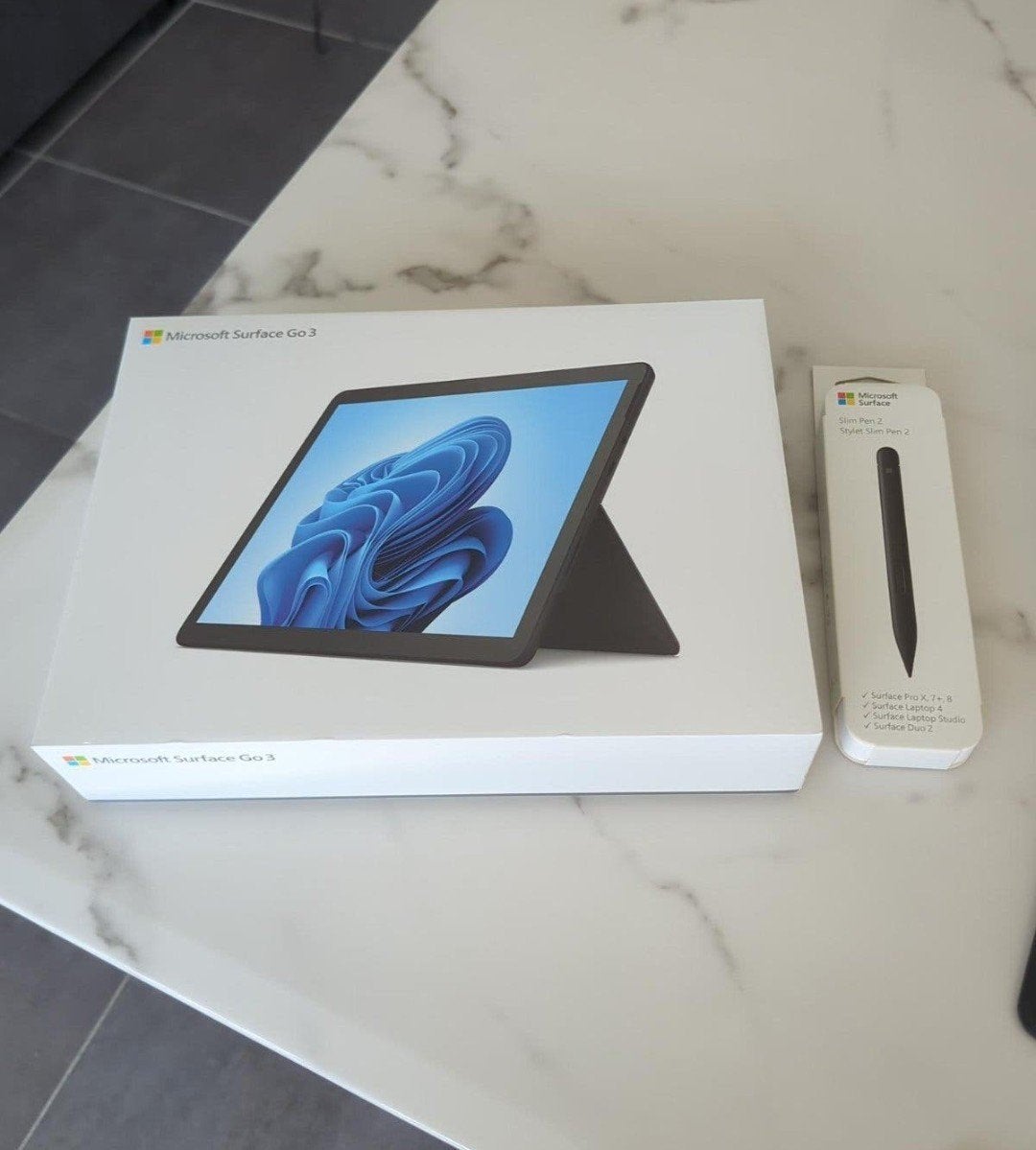 Microsoft Surface Go 3 i3 8GB/128GB SSD + accessoires, Computers en Software, Windows Tablets, Surface Go 3, Zo goed als nieuw