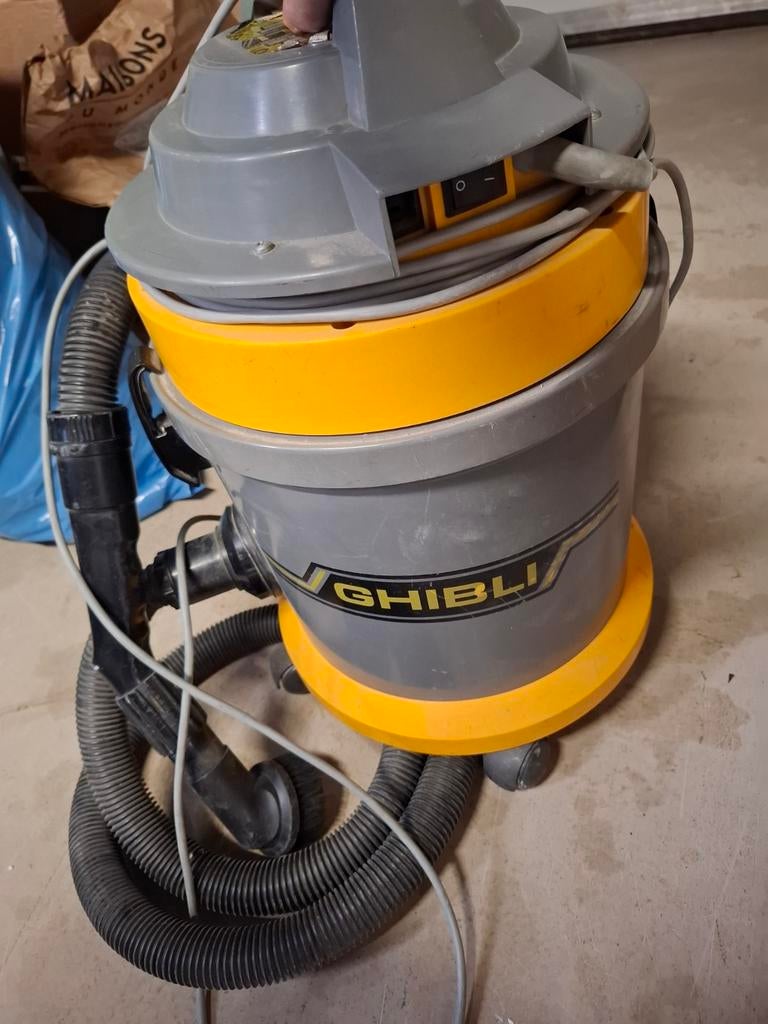 Aspirateur de chantier, Bricolage & Construction, Matériel de nettoyage, Enlèvement