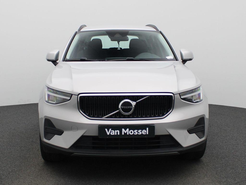 Volvo XC40 T2 Geartronic Momentum, Auto's, Volvo, https://public.car-pass.be/vhr/a85c4fb0-71b9-4b4e-8c53-c3978cd8d189, Stof, Gebruikt