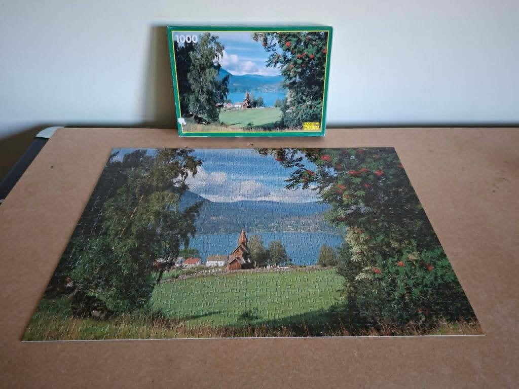 Puzzles de renommée : Lustrafjörd, Norvège (1000 pièces), Enlèvement ou Envoi, 500 à 1500 pièces, Utilisé, Puzzle