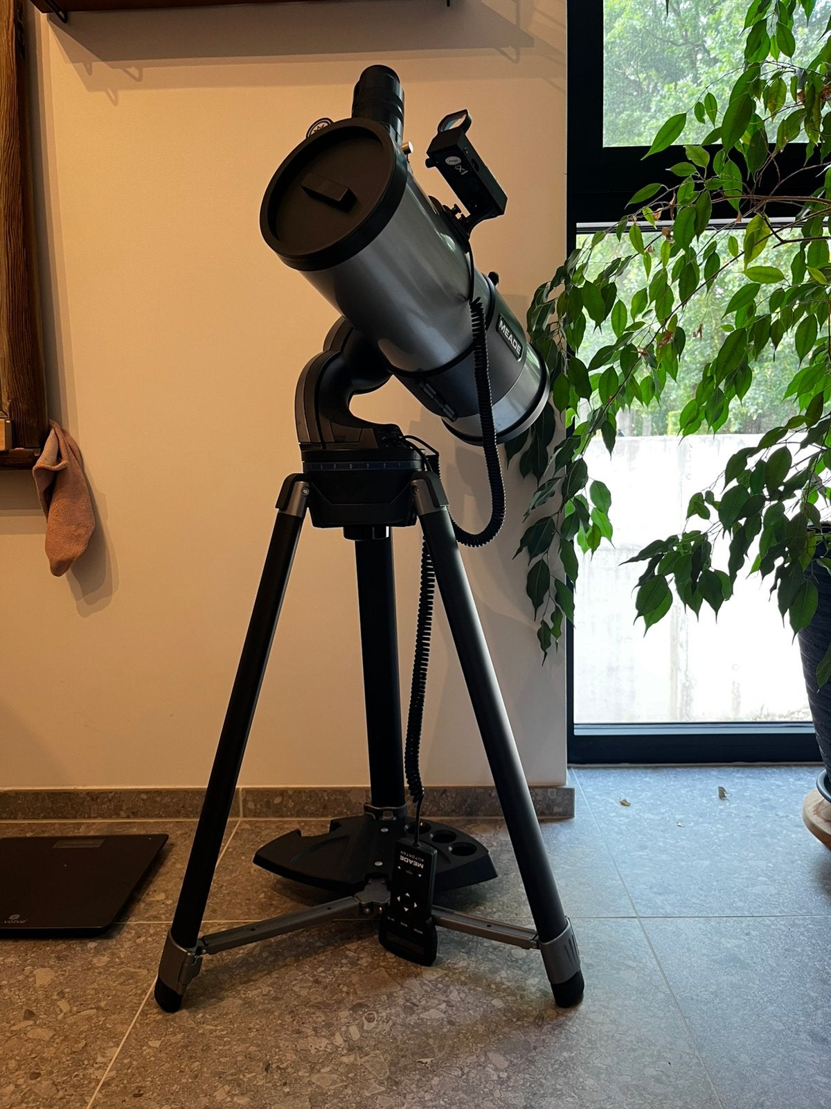 Telescoop Meade ds-2000, Audio, Tv en Foto, Optische apparatuur | Telescopen, Ophalen, Zo goed als nieuw