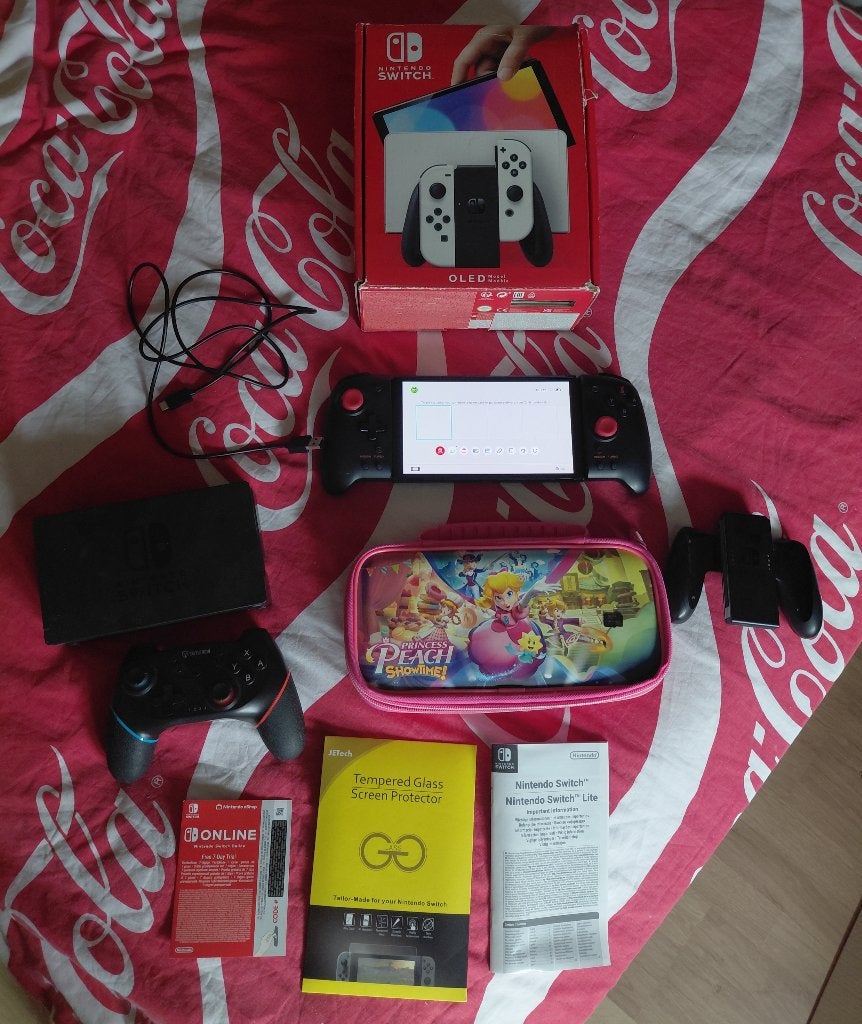 Nintendo Switch OLED, Consoles de jeu & Jeux vidéo, Enlèvement ou Envoi, Avec 3 manettes ou plus, Switch OLED, Avec disque dur