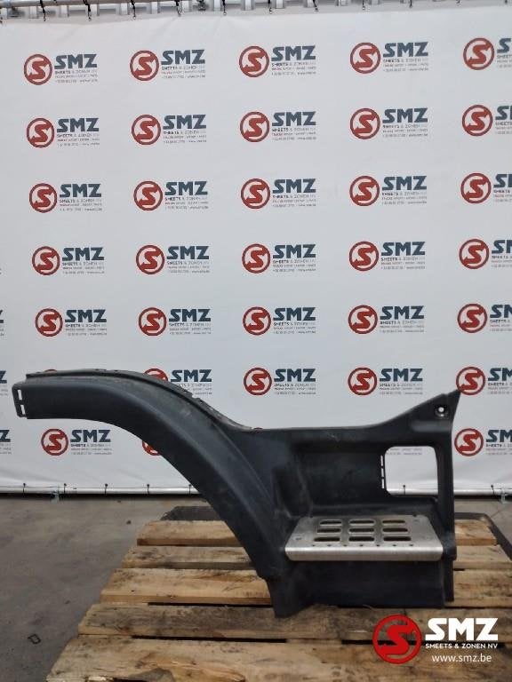 Occ marchepied droit Volvo FM 20502239 20529483, Utilisé, Volvo, Autres pièces automobiles