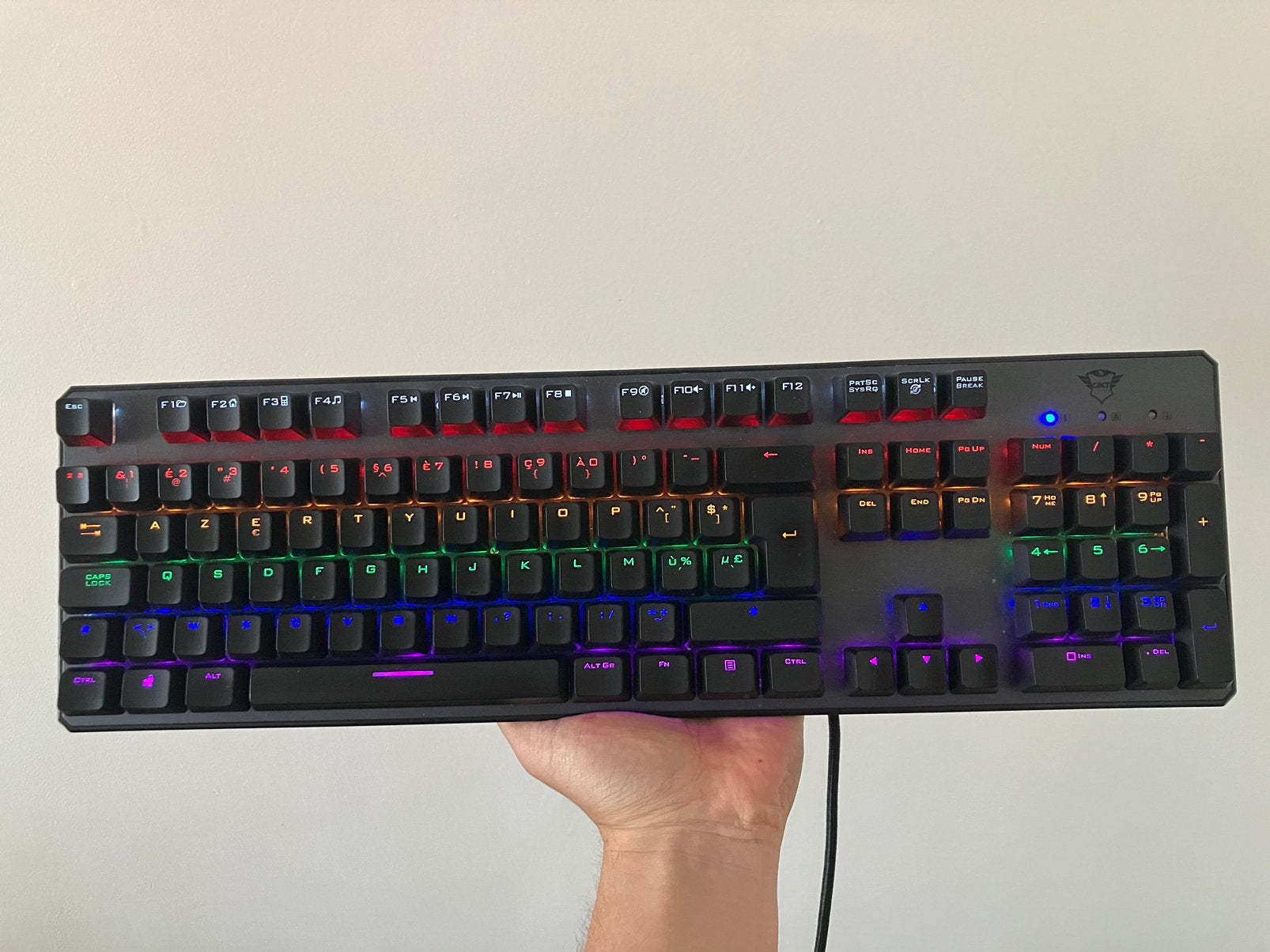 Trust gxt keyboard, Informatique & Logiciels, Claviers, Clavier gamer, Azerty, Comme neuf, Enlèvement