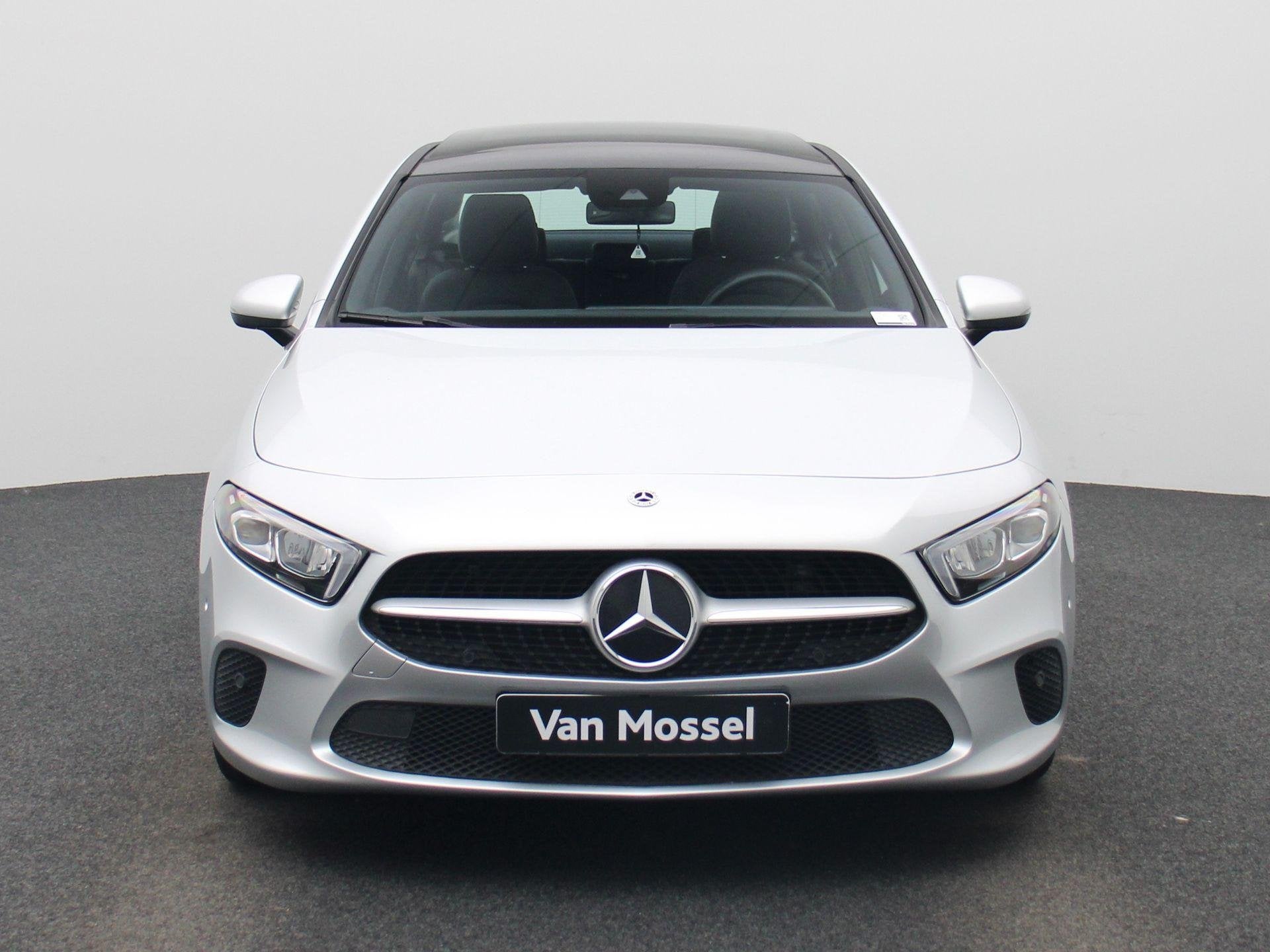 Mercedes-Benz A-Klasse Limousine A 180 Luxury Line, Autos, 100 kW, Entreprise, Automatique, Tissu
