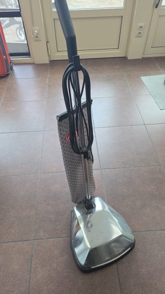 Vintage Hoover F2696 vloerboenmachine met 3 sets borstels, Elektronische apparatuur, Stofzak, Overige merken, Gebruikt, Ophalen of Verzenden