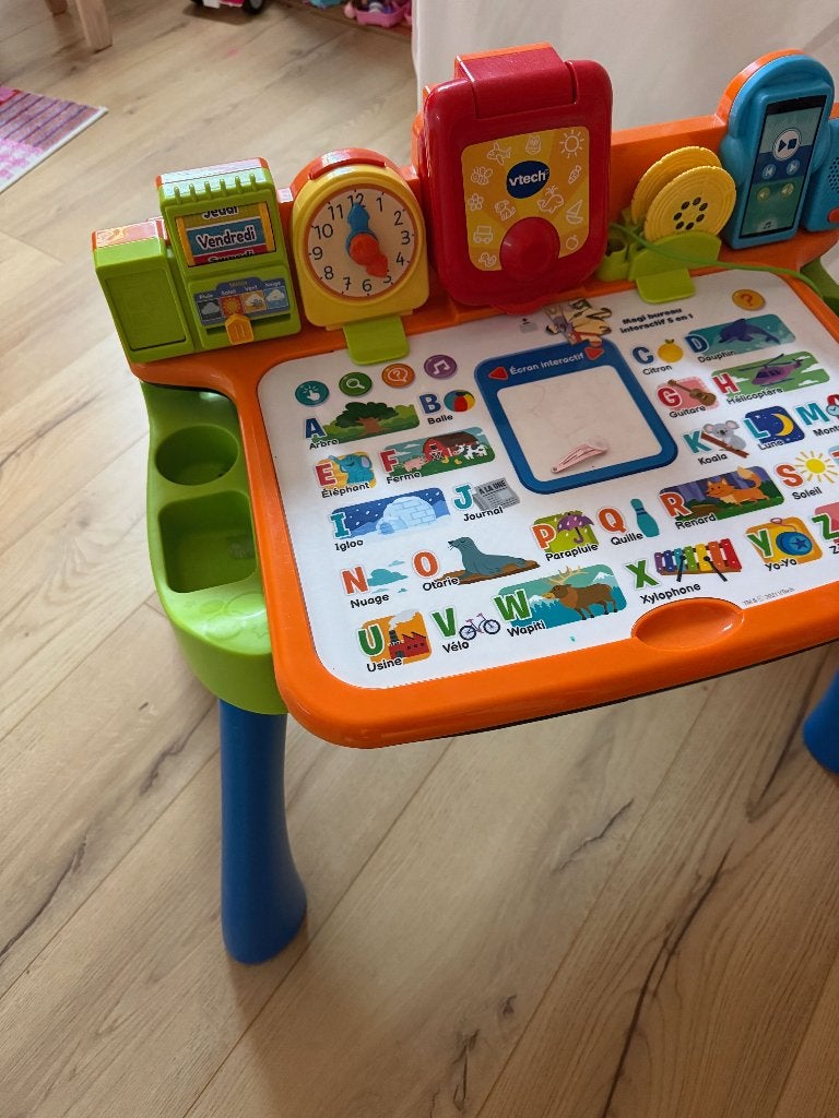 Table d’activités interactive VTECH, Enlèvement, Utilisé, 2 à 4 ans