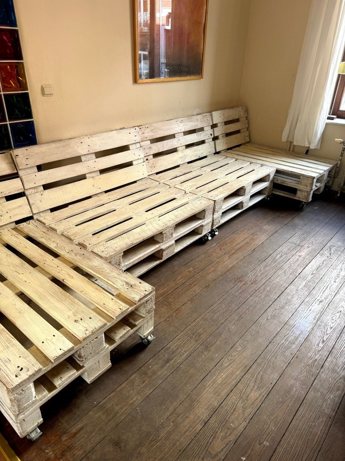 Divan avec 2 méridiennes, avec roues, en palettes, blanc, 75 à 100 cm, 300 cm ou plus, Quatre personnes ou plus, Banc droit