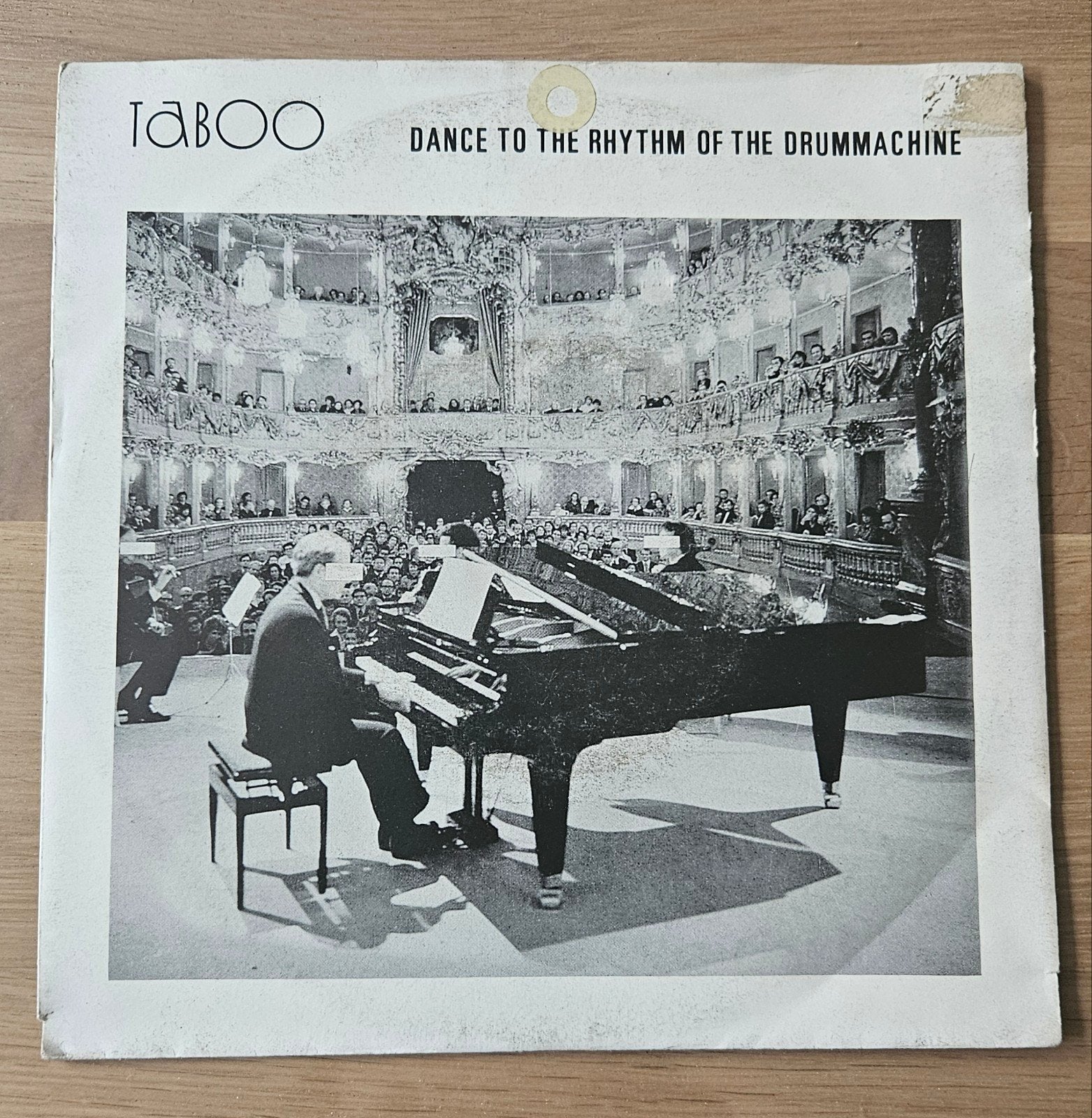 Taboo - Dance to the rhythm of the drummachine, CD & DVD, Enlèvement