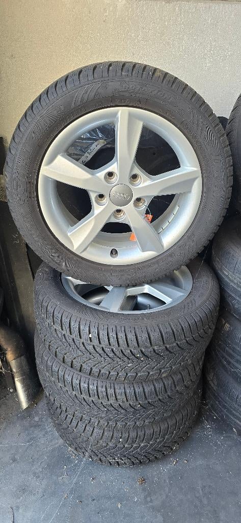 Originele Audi A3 16″ velgen met Dunlop Sport Winterbanden, Ophalen, Winterbanden, Band(en)