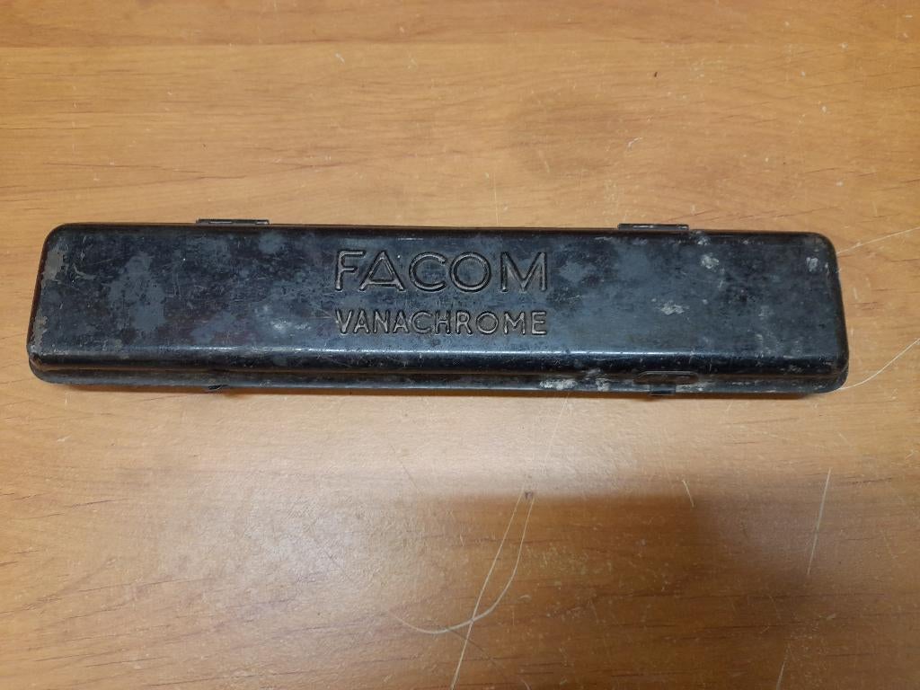 Oude gereedschapskist met leeg logo van Facom, Doe-het-zelf en Bouw, Verzenden, Gebruikt