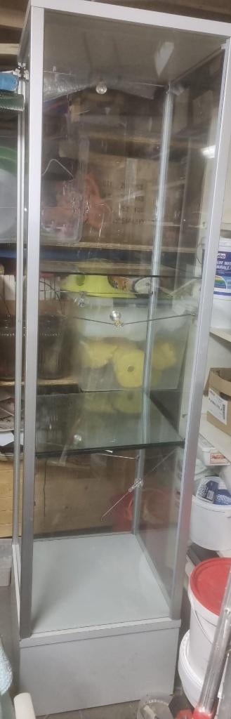 vitrine, 25 à 50 cm, Avec porte(s), Synthétique, Utilisé