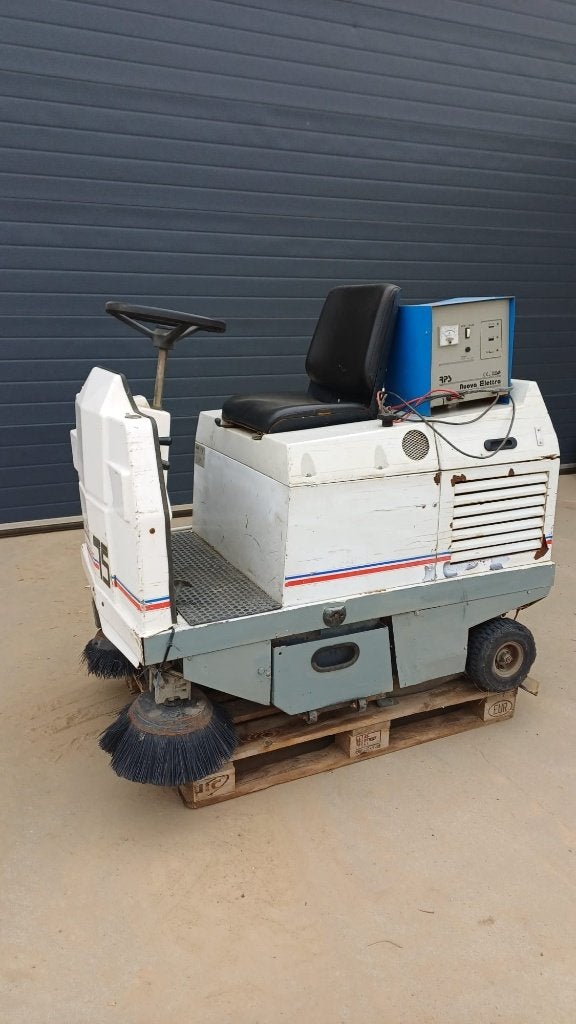 Veegmachine zelfrijder Dulevo, Tuin en Terras, Ophalen, Gebruikt, Dulevo