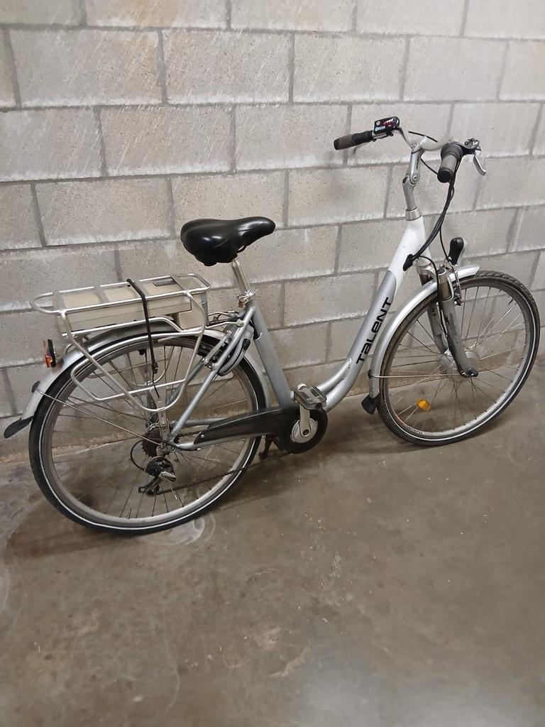 Elektrische Damesfiets, Ophalen, Zo goed als nieuw