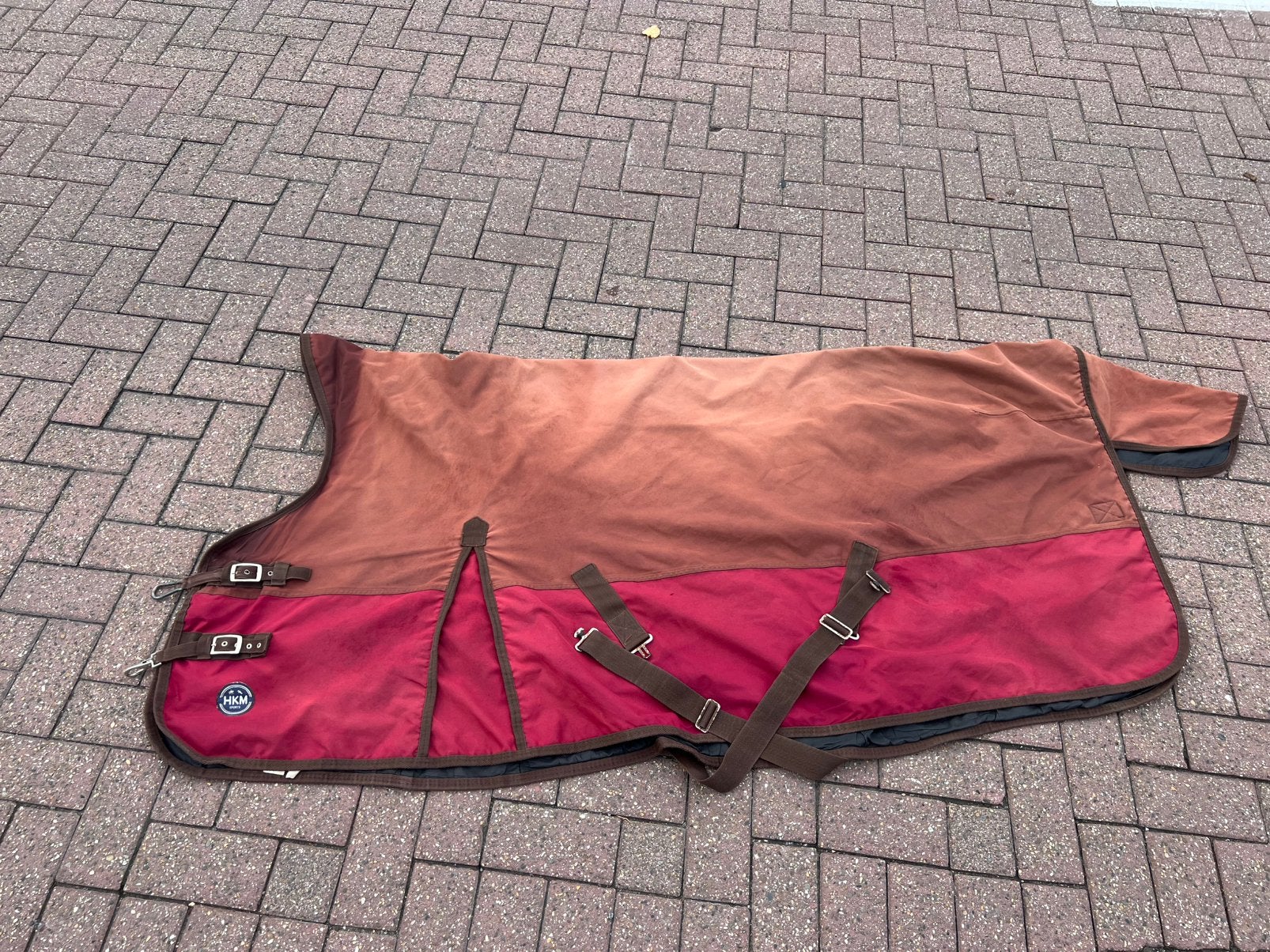 HKM regendeken 195, Dieren en Toebehoren, Gebruikt, 0 g, Rood, Dubbele borstsluiting