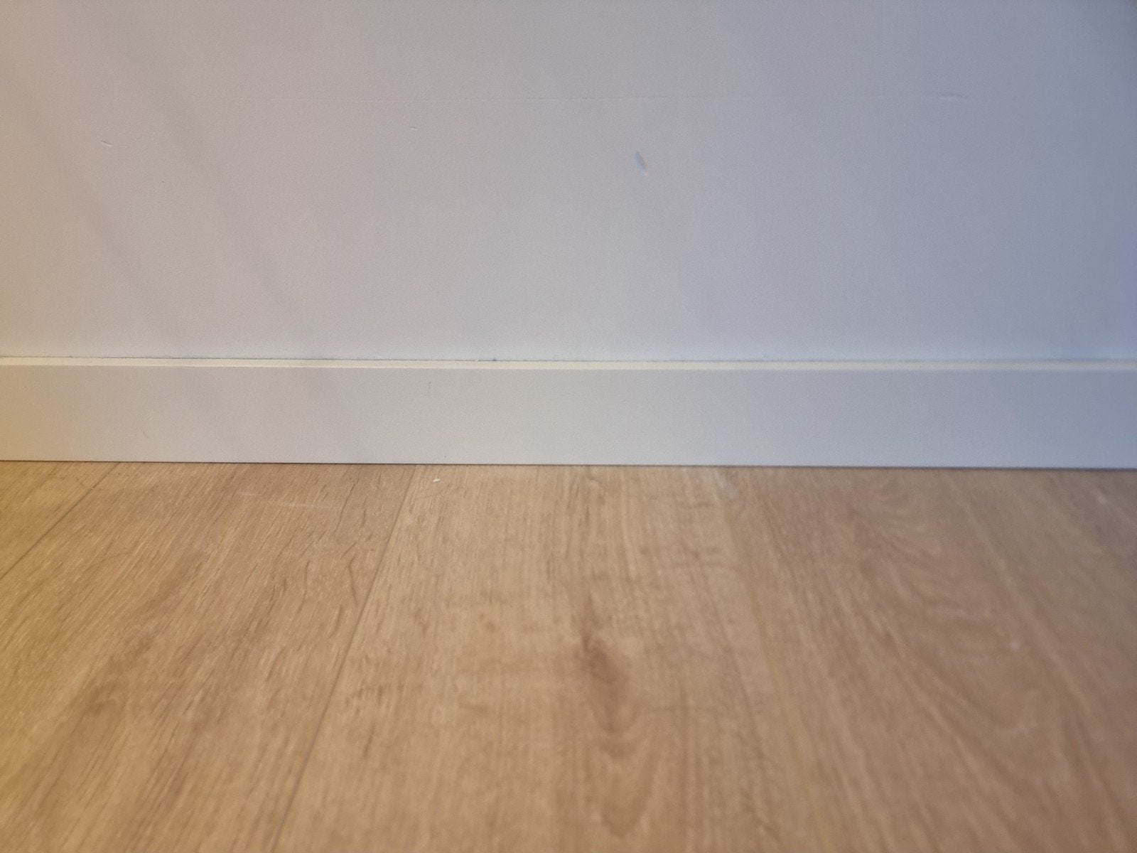 Plinten RAL9010, Doe-het-zelf en Bouw, Plinten en Afwerking, Nieuw, 200 tot 250 cm, Plinten, Ophalen
