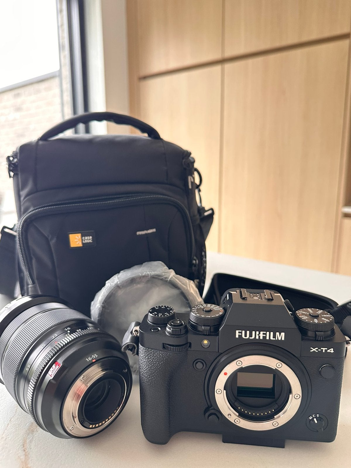 Packet Fujifilm XT-4 en état parfait, moins de 5000 clicks, TV, Hi-fi & Vidéo, Enlèvement, Comme neuf, Pare-soleil, Fujifilm