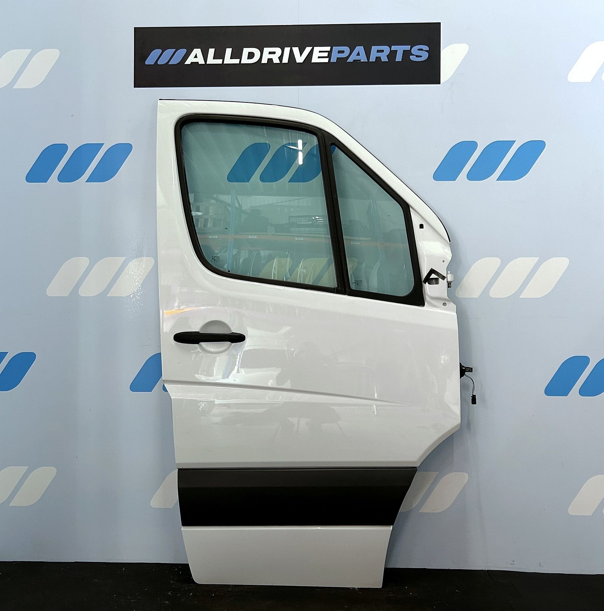 Mercedes Sprinter W906 porte avant droite blanche A906720010