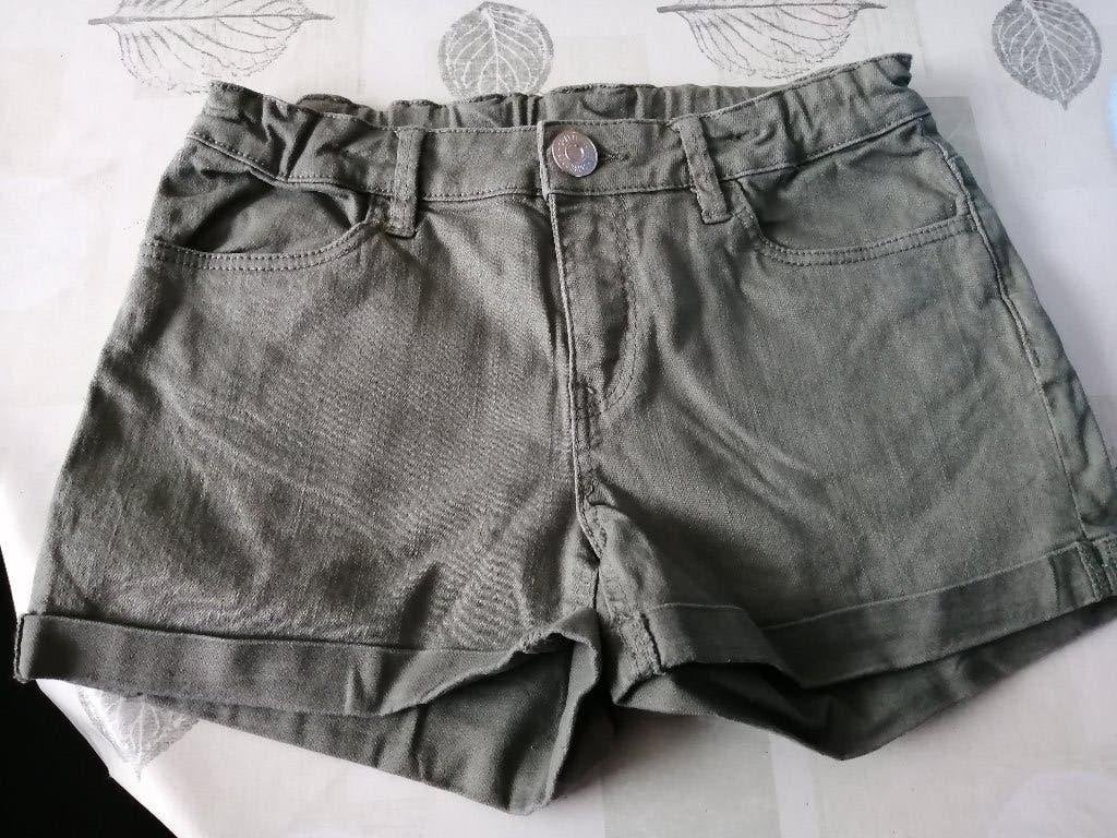 NIEUWE short maat 164, Kinderen en Baby's, Kinderkleding | Maat 164, Ophalen of Verzenden, Nieuw, Meisje, Broek