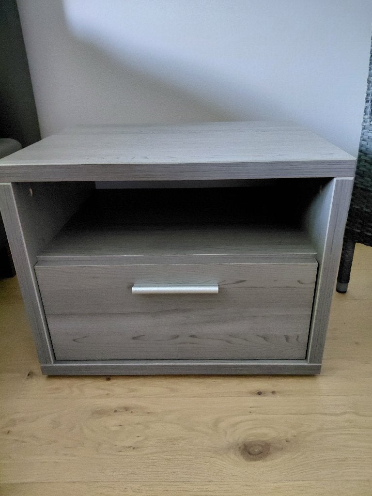 Nachttafel, Huis en Inrichting, Slaapkamer | Nachtkastjes, Ophalen, Zo goed als nieuw, 45 tot 65 cm, Minder dan 55 cm