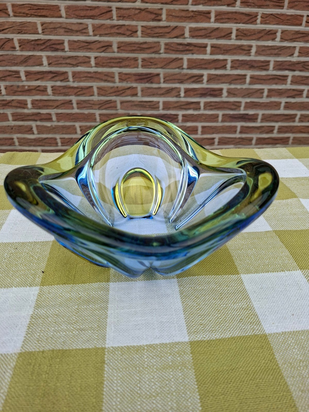 murano triangel schaal, Enlèvement