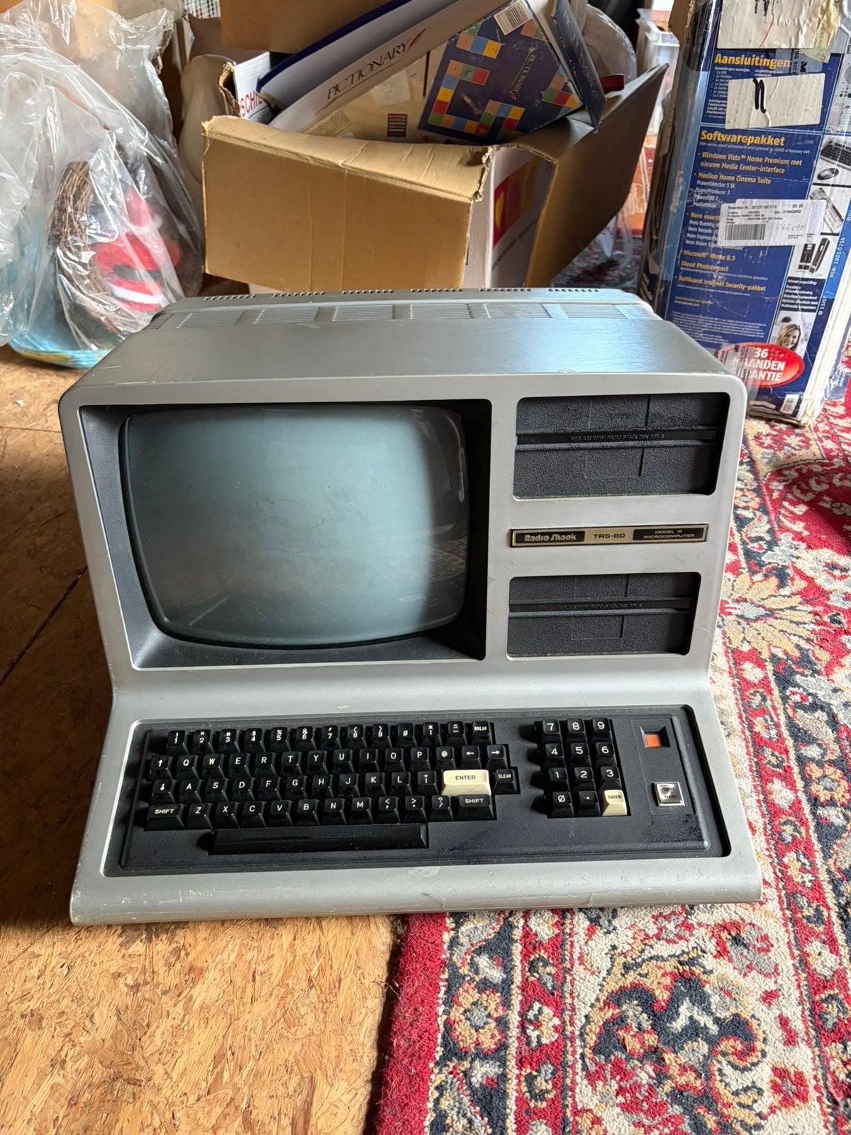 Radio shaek TRS-80 model 3 micro computer, Computers en Software, Vintage Computers, Ophalen