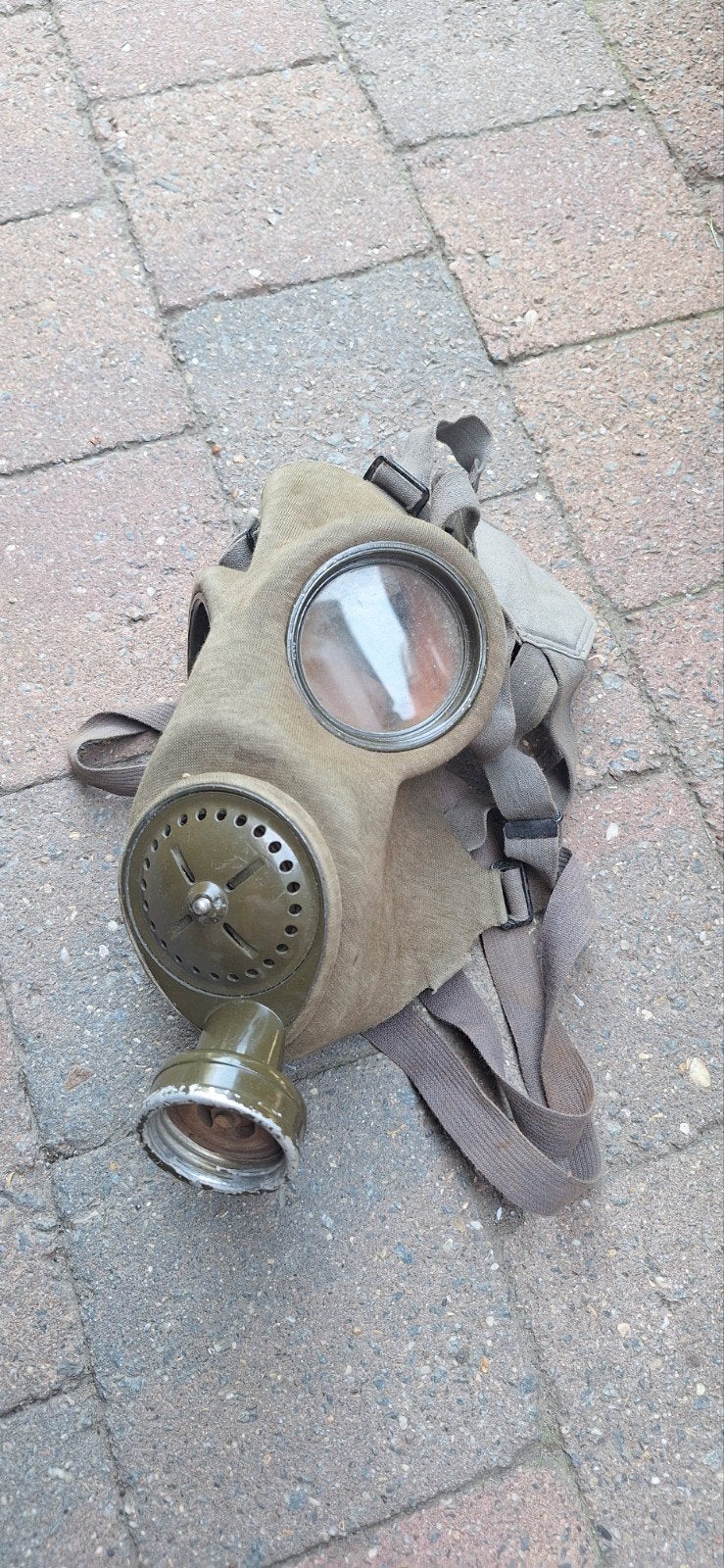 Masque anti gaz anglais 1937, Enlèvement