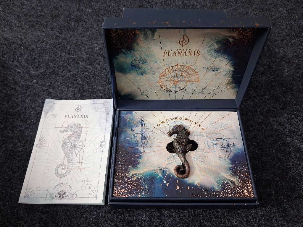 Tomorrowland Treasure Case, Plusieurs jours