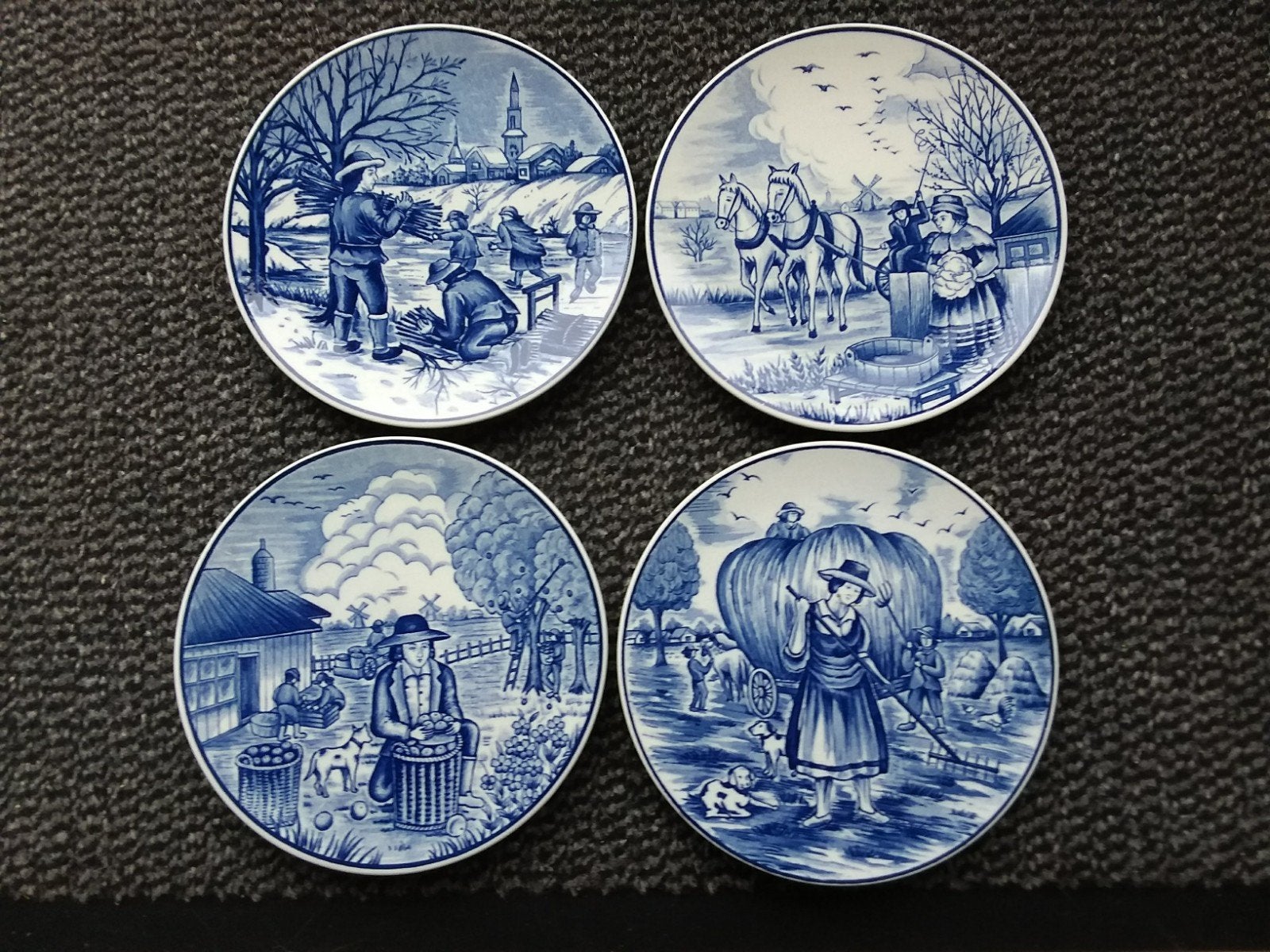 set garnituurborden blauw met de 4 jaargetijden, Ophalen