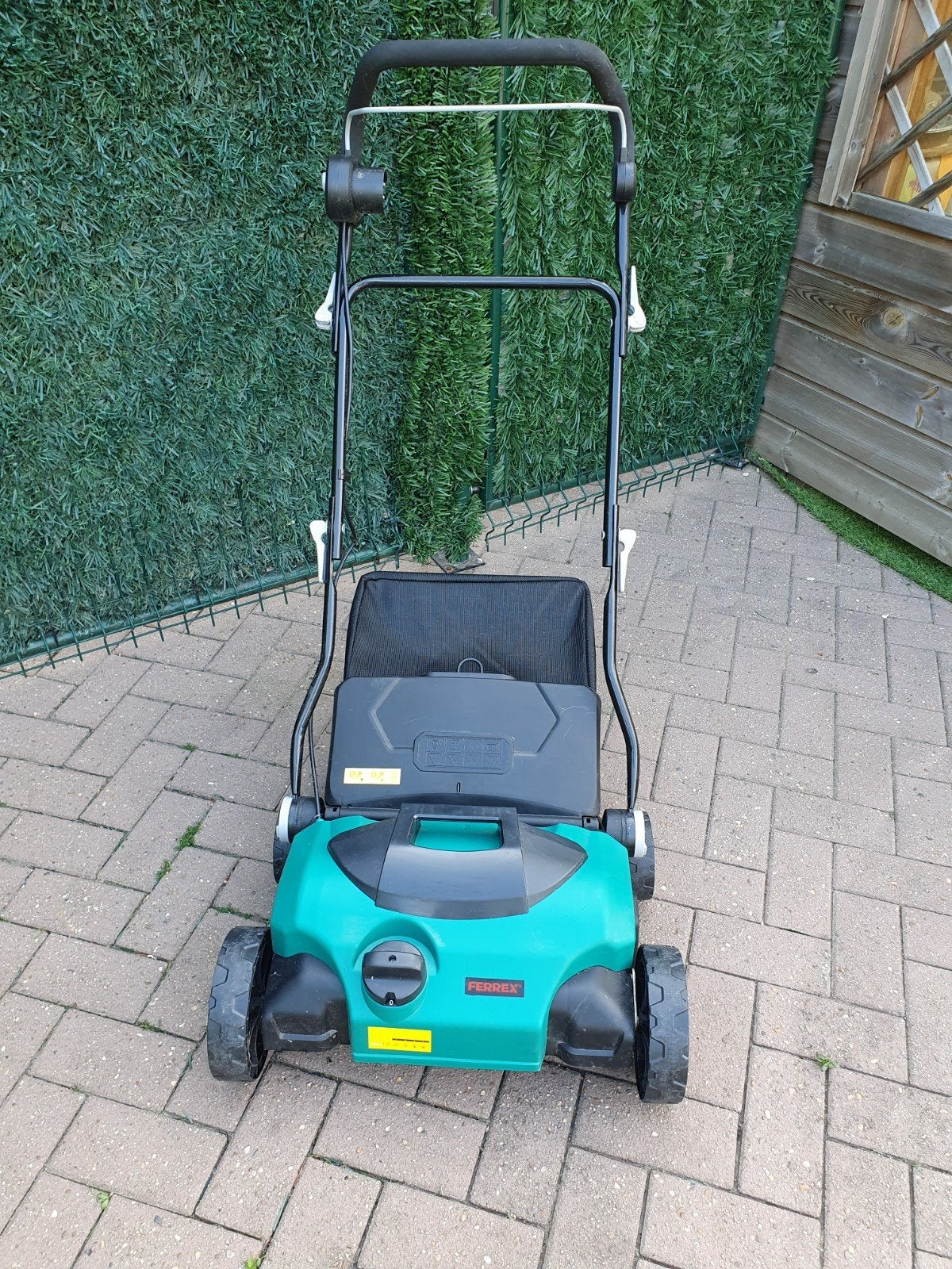 Verticuteermachine elektrisch( nieuwe staat ), Tuin en Terras, Ophalen, Zo goed als nieuw, Elektrisch, Ferrex