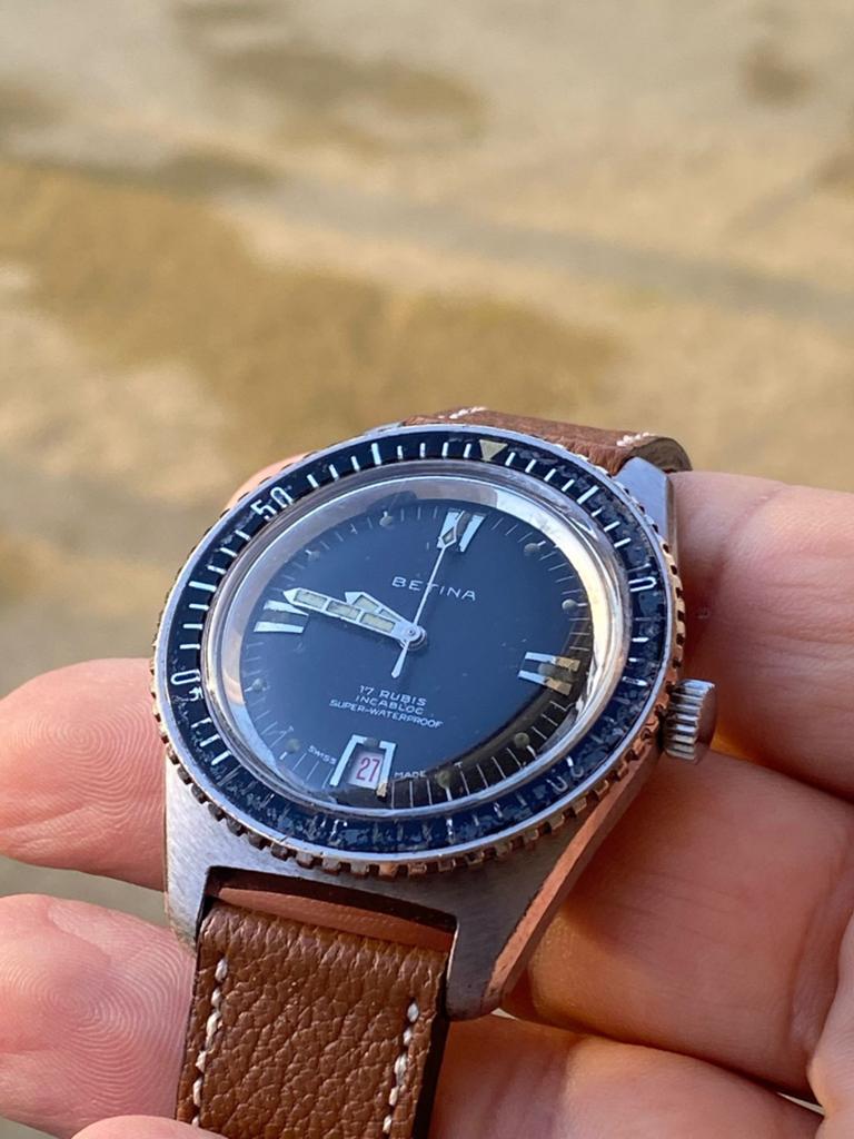 Betina vintage diver horloge, Bijoux, Sacs & Beauté, Montres | Hommes, Enlèvement
