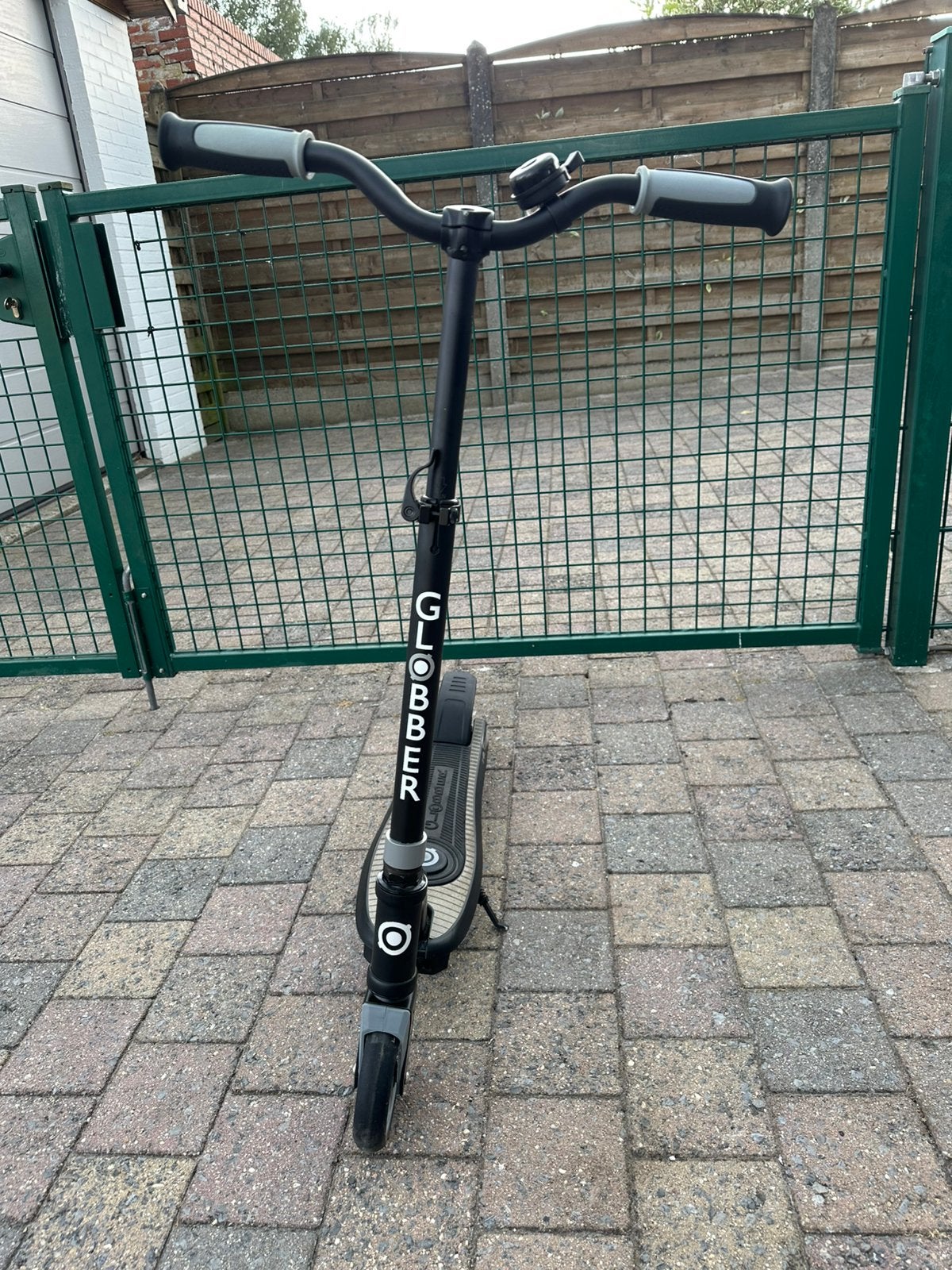 Elektrische kinderstep - Globber one K e-motion 10, Fietsen en Brommers, Ophalen, Zo goed als nieuw, Elektrische step (E-scooter)