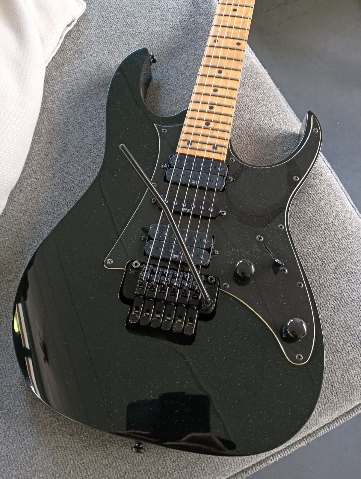 Ibanez RG350MZ, Musique & Instruments, Instruments à corde | Guitares | Électriques, Ibanez